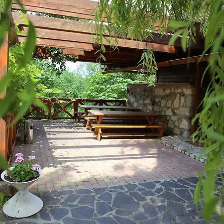 Frühstückspension Pajta 3*