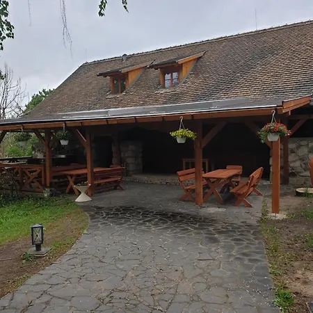Pajta Bed & Breakfast 3*